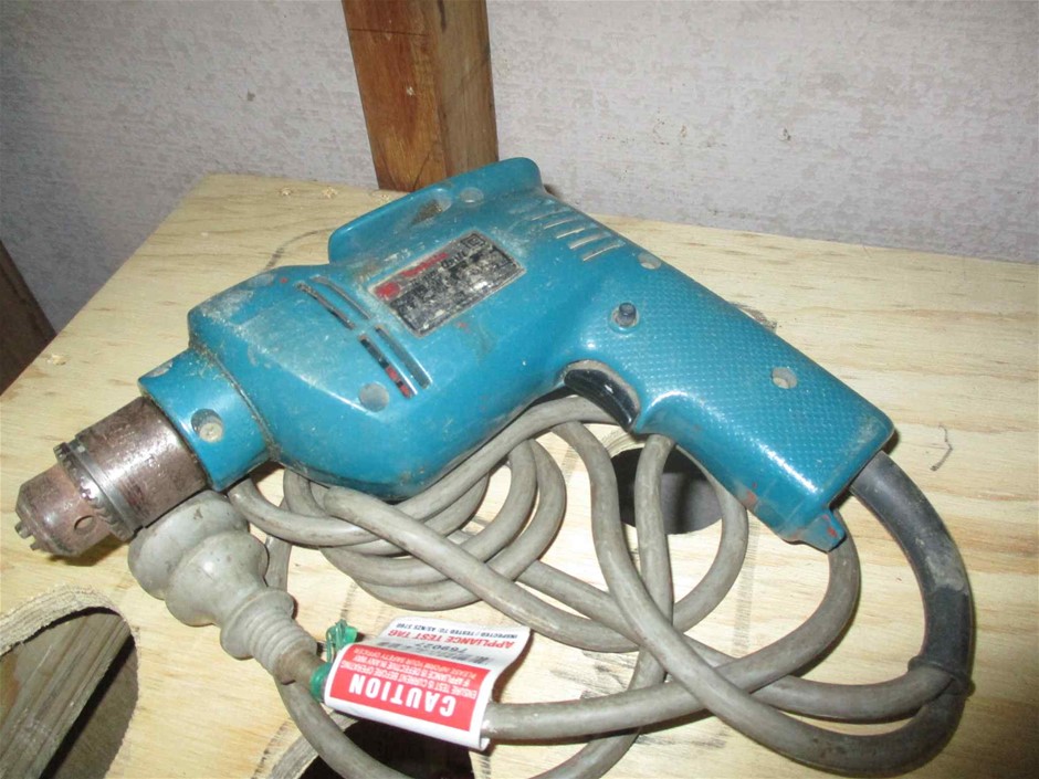 9 x Hand Held Power Tools Auction (01617028369) Grays Australia