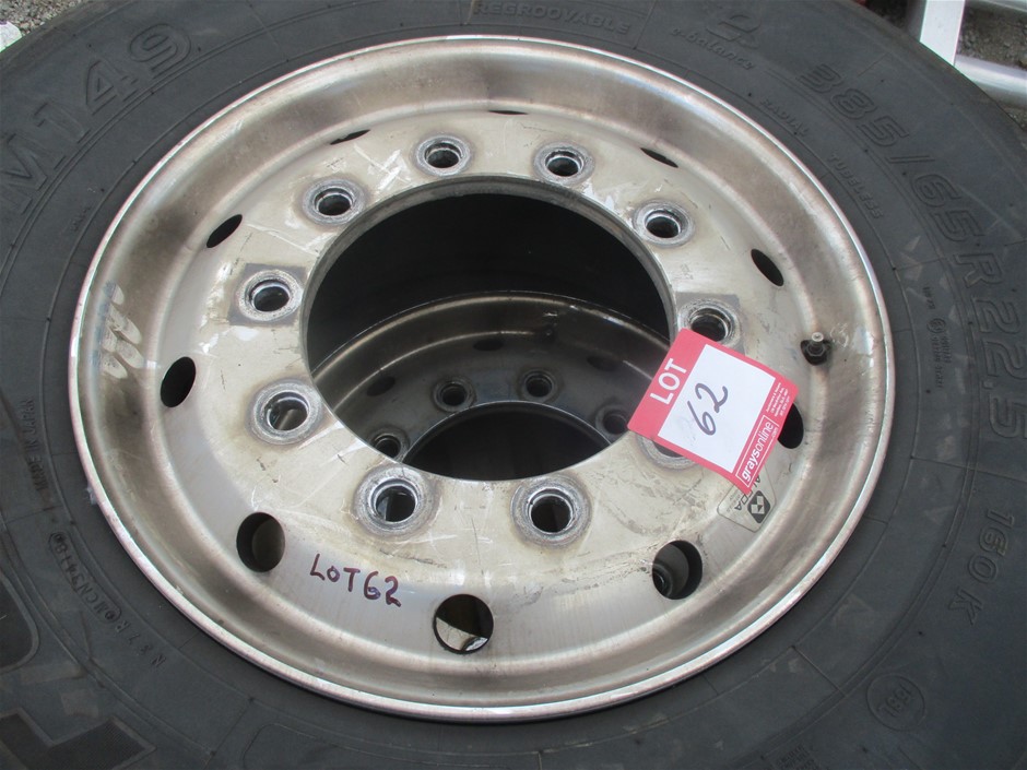 2 x Alcoa Alloy Truck Rims Auction (00627028488) Grays Australia