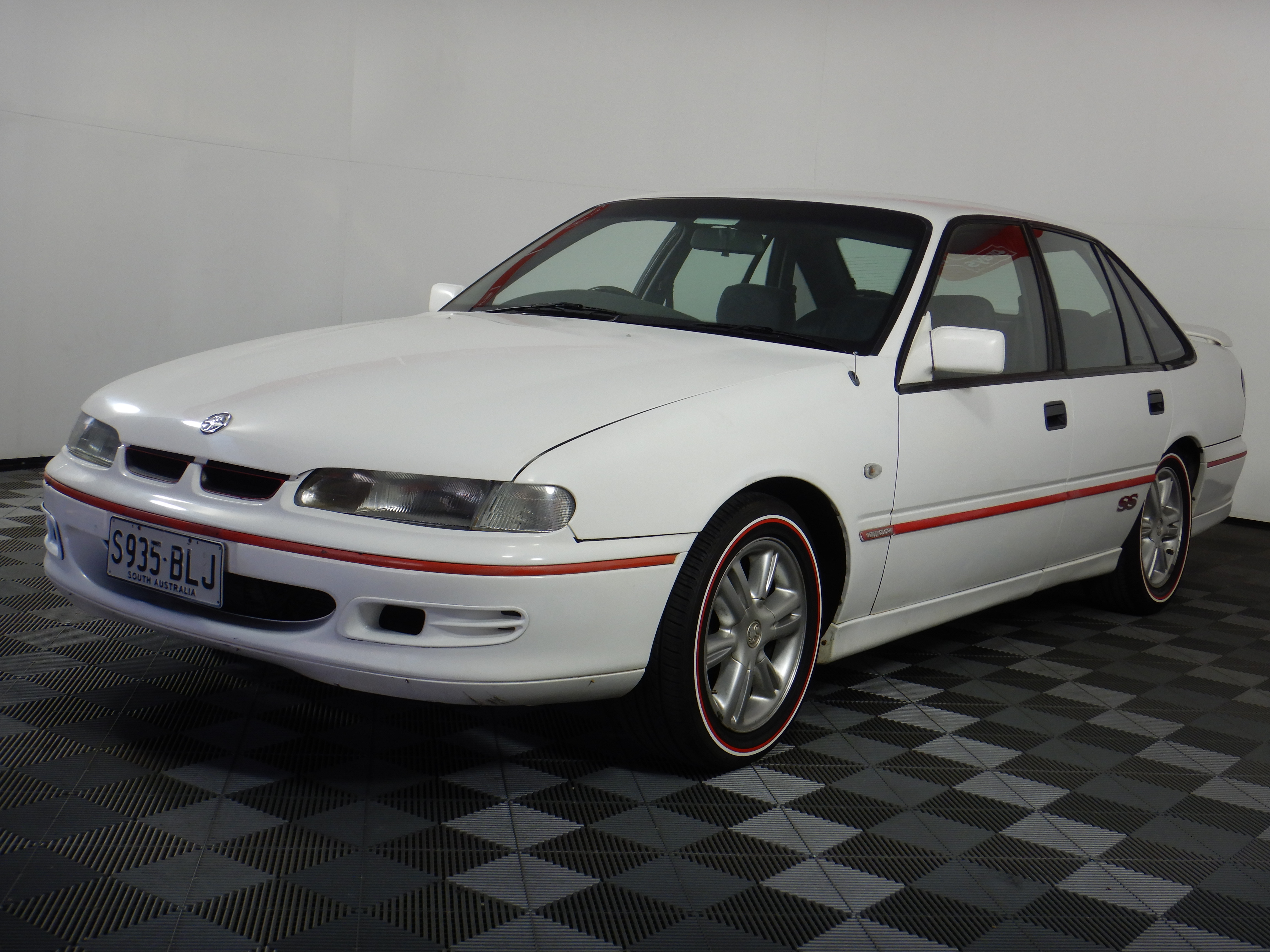 1997 Holden Commodore Ss Vs Manual Sedan Auction 0001 60023065 Grays Australia