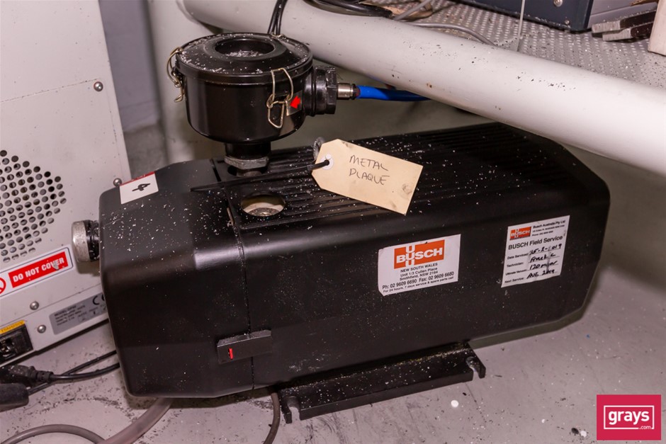 2015 Gravograph IS8000 XP Engraving Machine Auction (00045042706