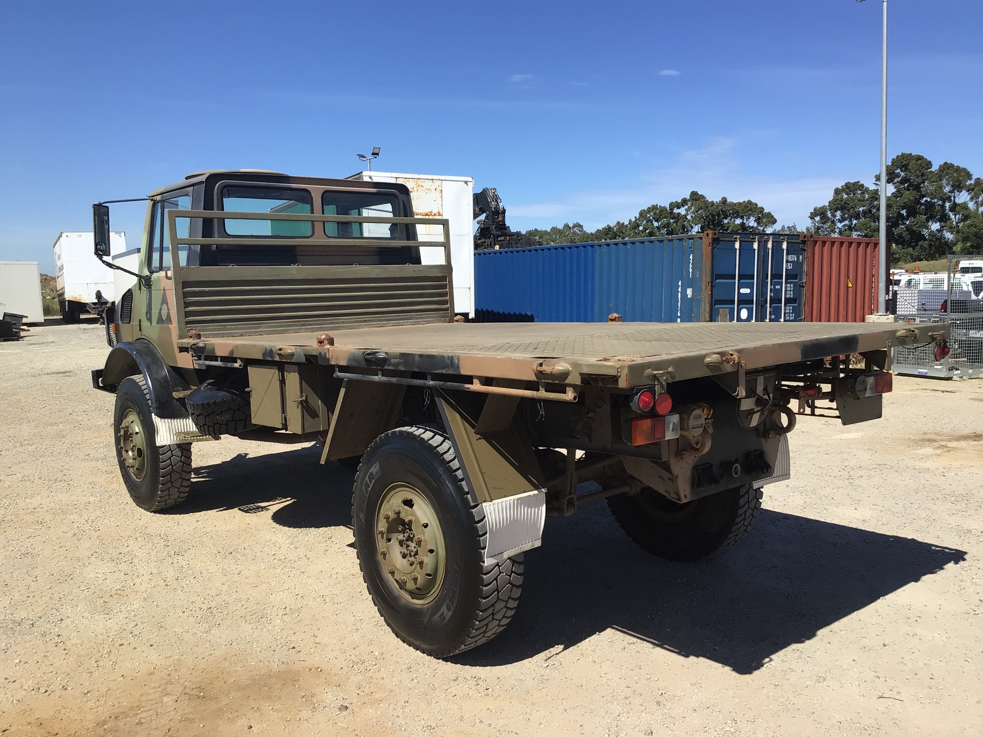 1983 Mercedes Benz Unimog 1700L 4 x 4 Tray Body Truck Auction (0006 ...