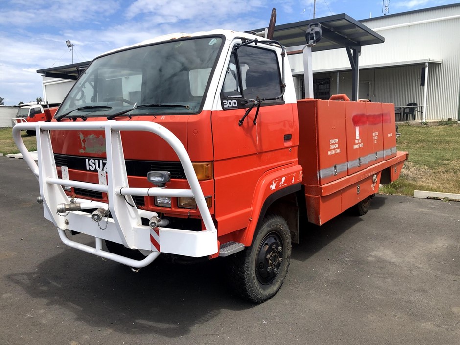 Isuzu nps 300