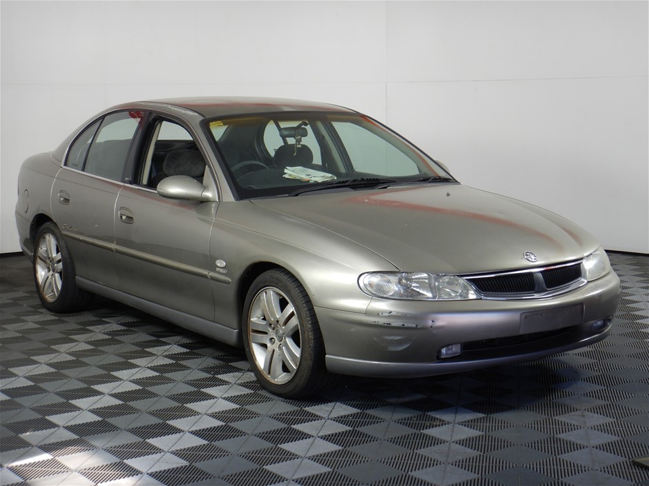 2000 Holden Calais VX V8 Automatic Sedan Auction (0001-60010123 ...