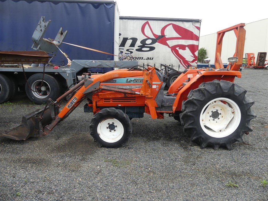 Kubota Sunshine L1285 Tractor Auction (00085041617) Grays Australia