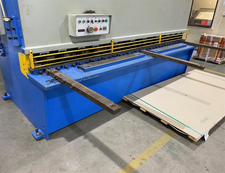 2015 3 Metre Metal Cutting Guillotine Auction (0001-5043615) | Grays ...