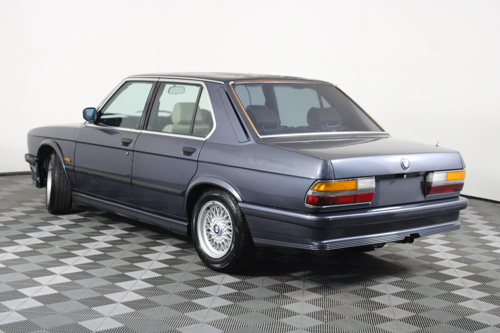 1986 Bmw E28 M535i Manual Sedan Auction 0001 Grays Australia