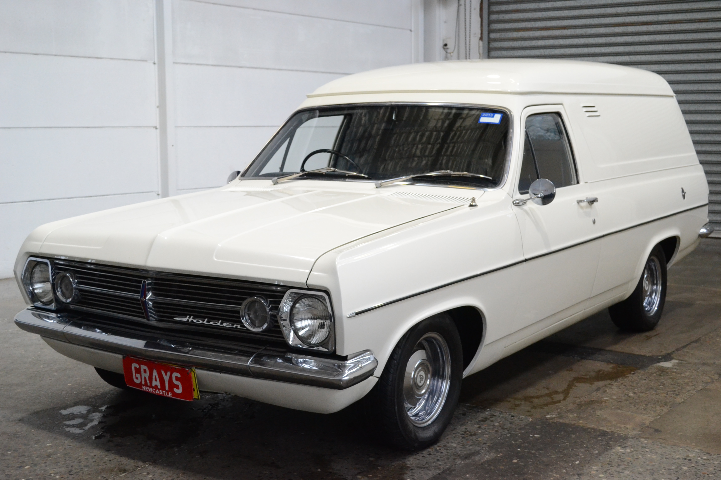 Hr holden panel hot sale van for sale