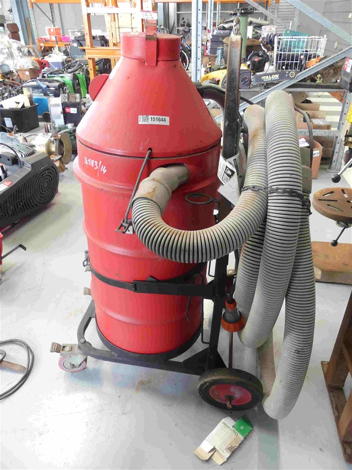 Hilton DustEater Industrial Vacuum Auction (03335044476) Grays
