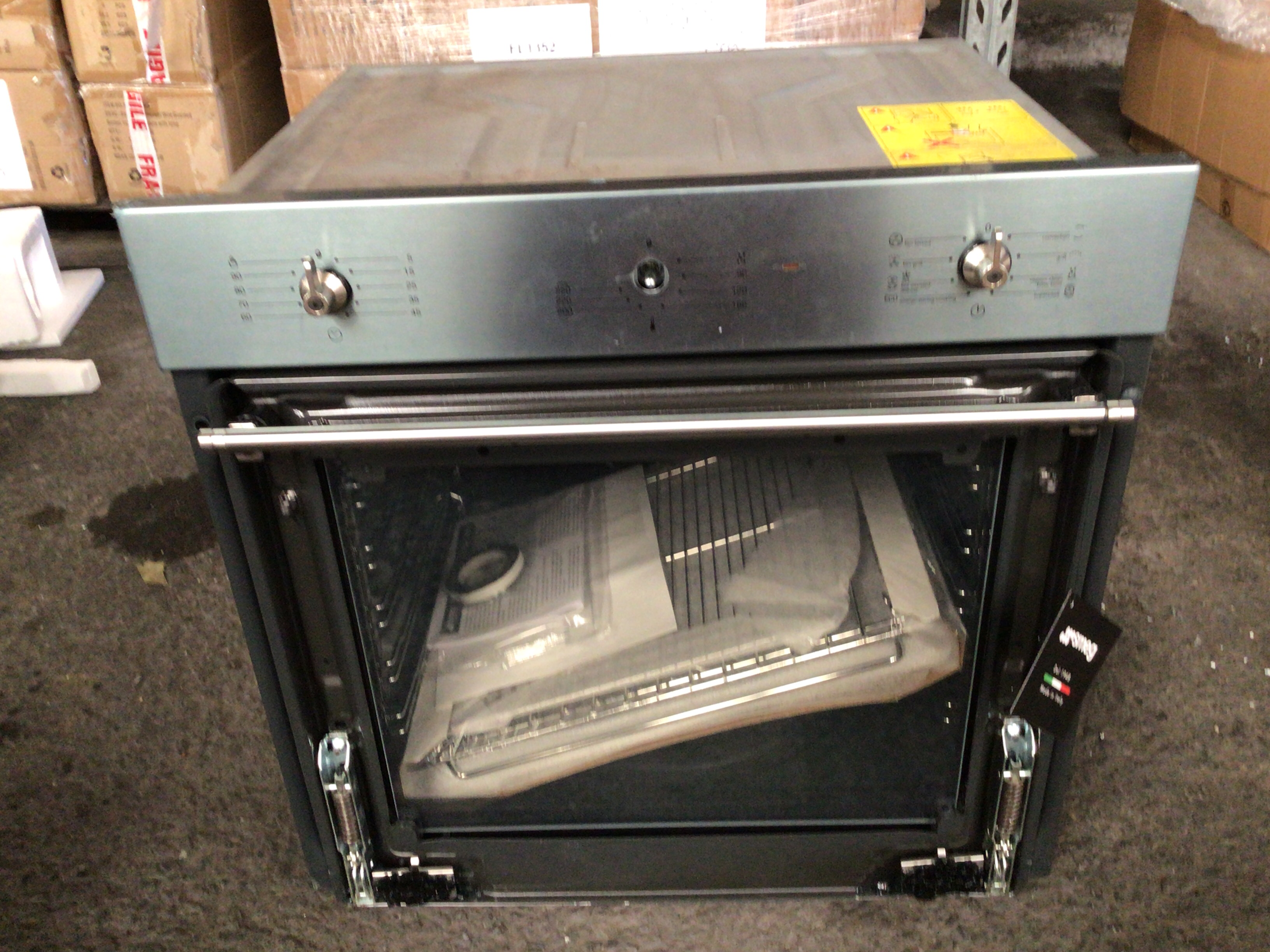 Smeg Classic BuiltIn Oven Auction (00337031374) Grays Australia