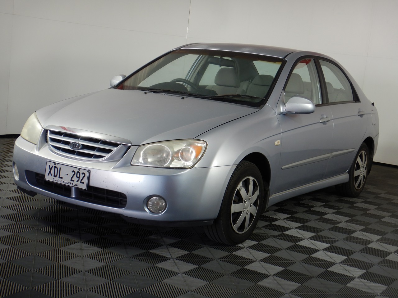 2005 Kia Cerato LD Manual Sedan Auction (000160026209) Grays Australia
