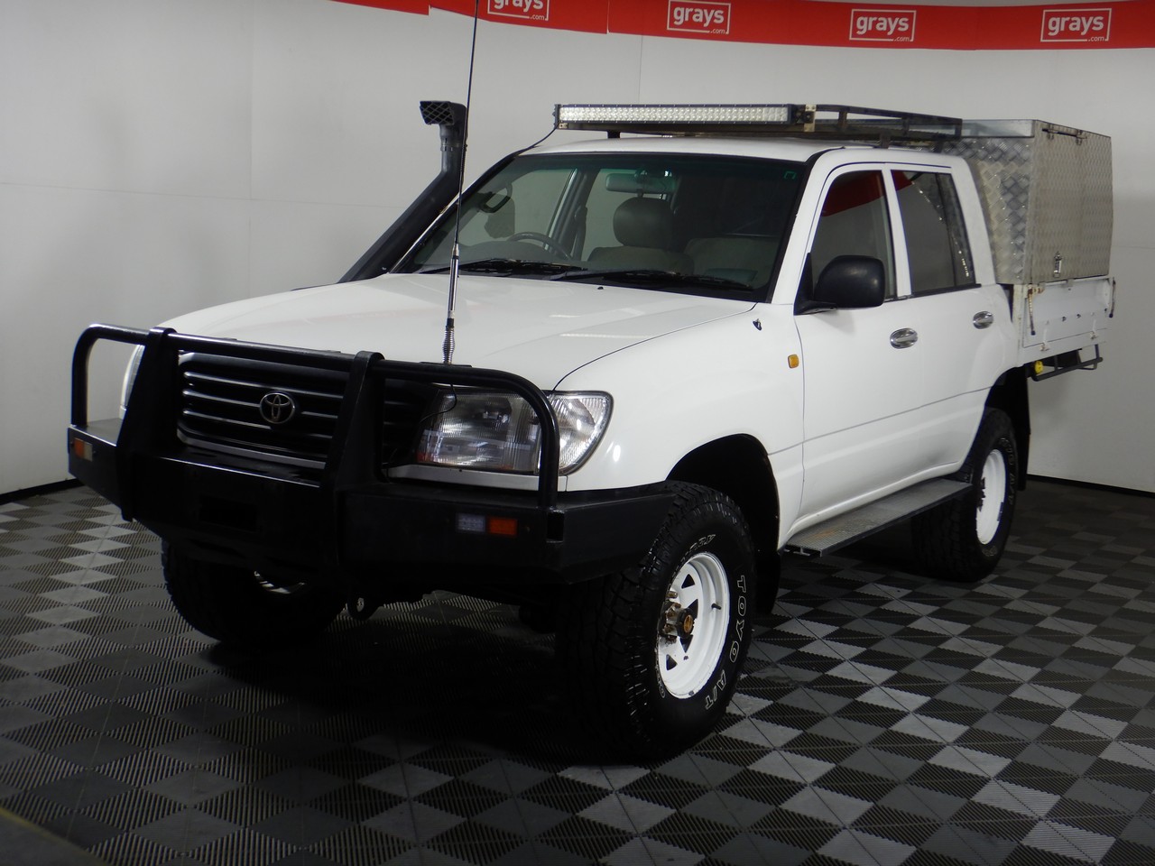 2001 Toyota Landcruiser (4x4) HZJ105R manual Cab chassis Auction (0001 ...