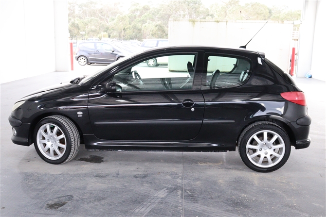 How to buy a Peugeot 206 (2002-09)