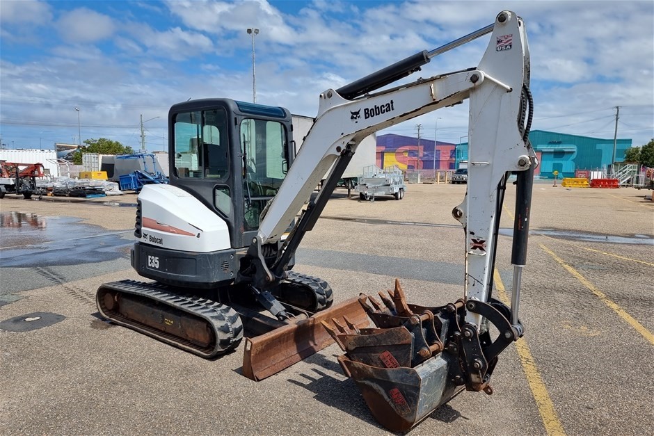 2012 Bobcat E35 Hydraulic Excavator Auction (0001-7030693) | Grays ...