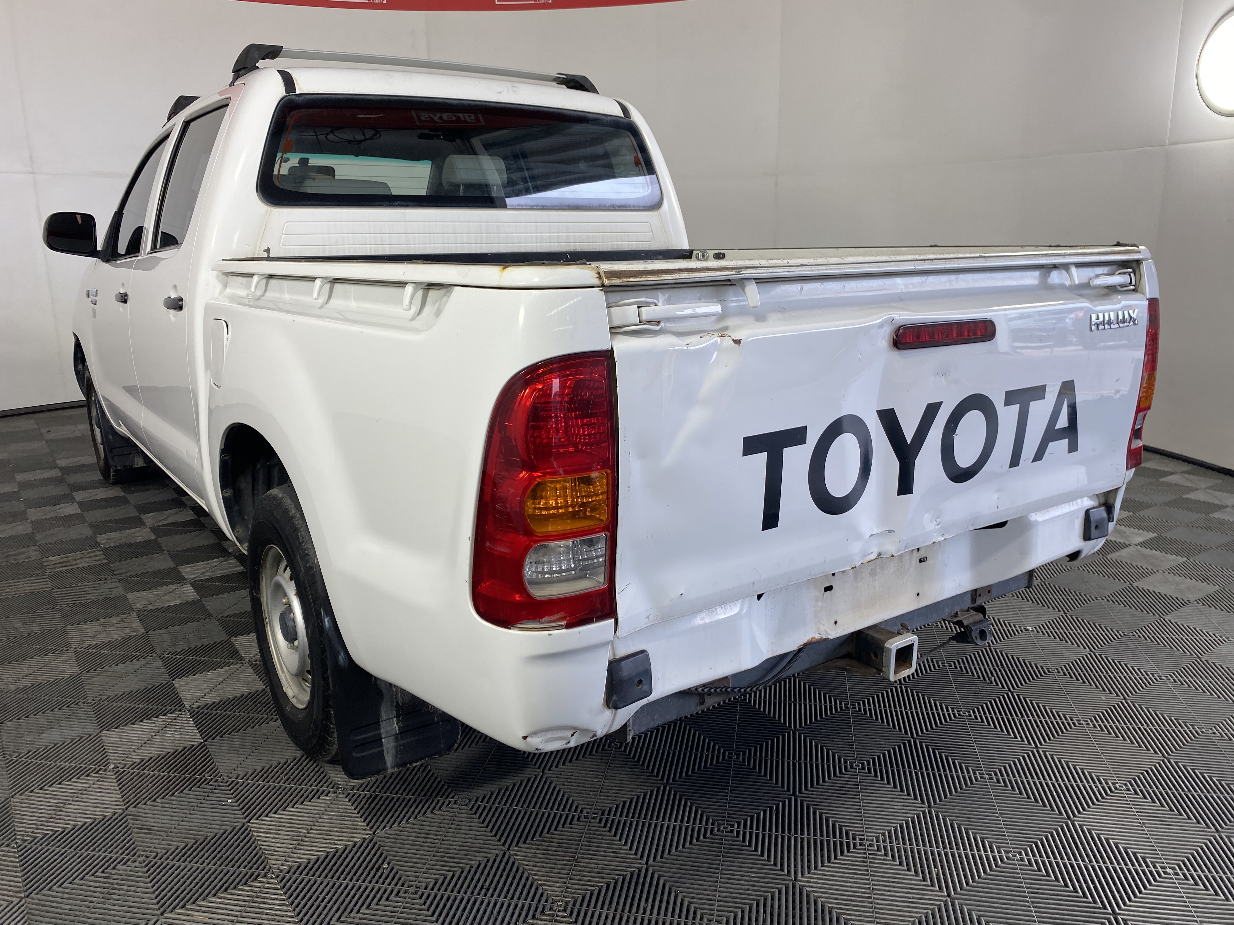 Hilux deals workmate towbar