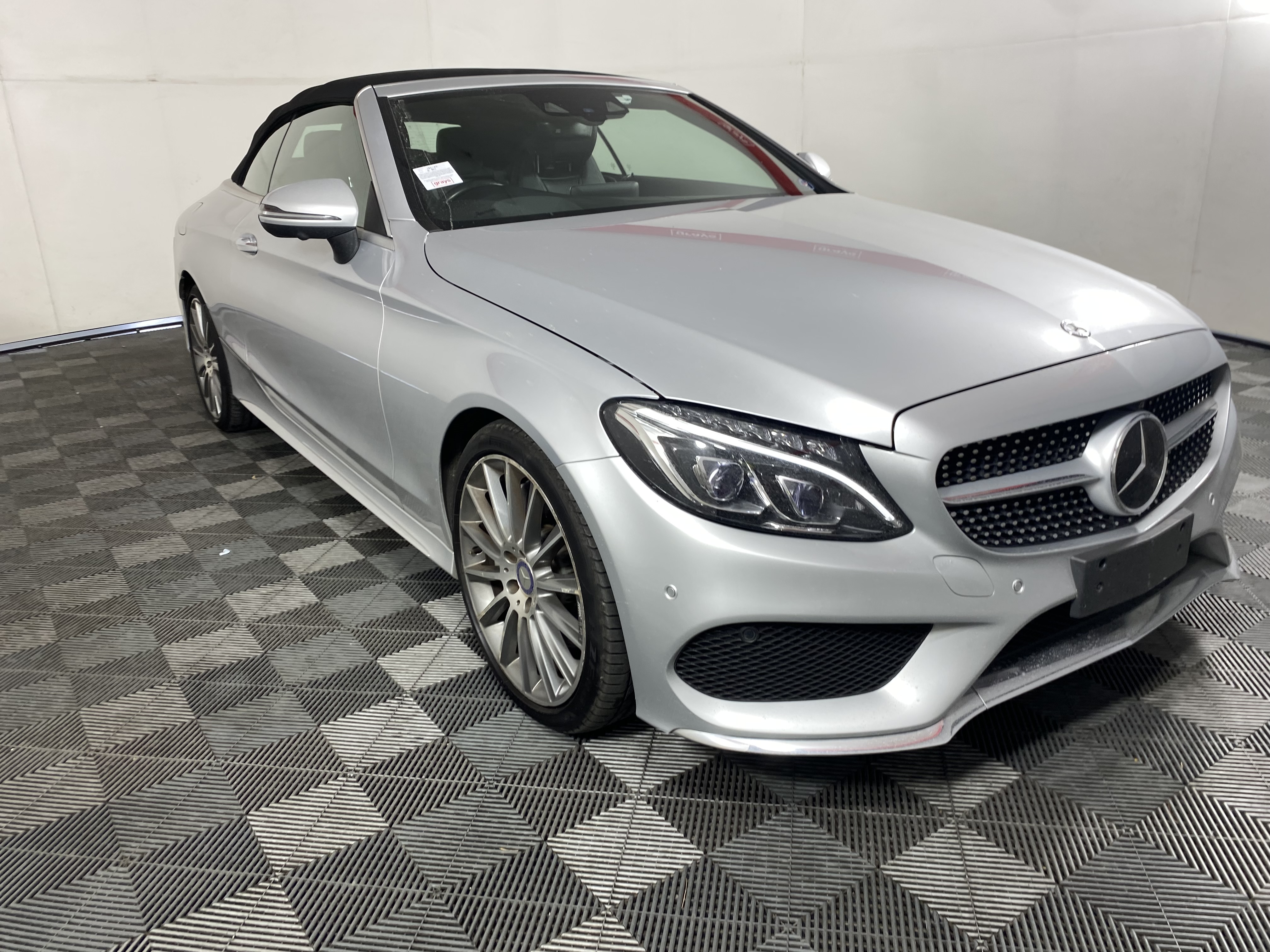 16 Mercedes Benz C Class C300 05 9 Auto Convertible Wovr Auction 0001 Grays Australia