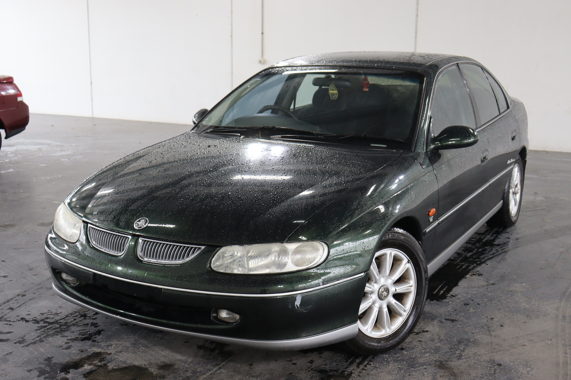 Holden Calais VT Automatic Sedan Auction (0001-20038422) | Grays Australia