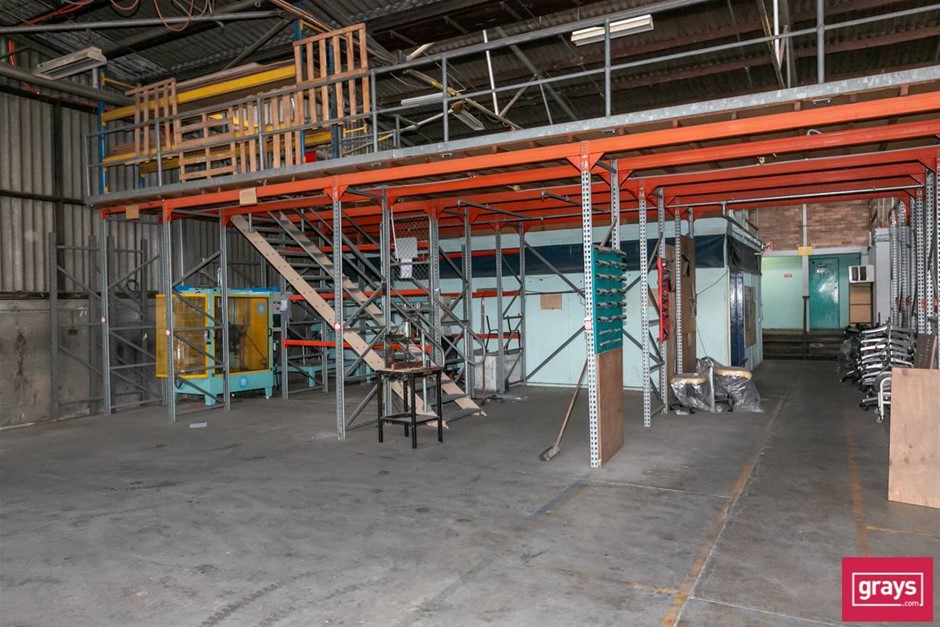 Brownbuilt Pallet Racking Auction (01035046870) Grays Australia