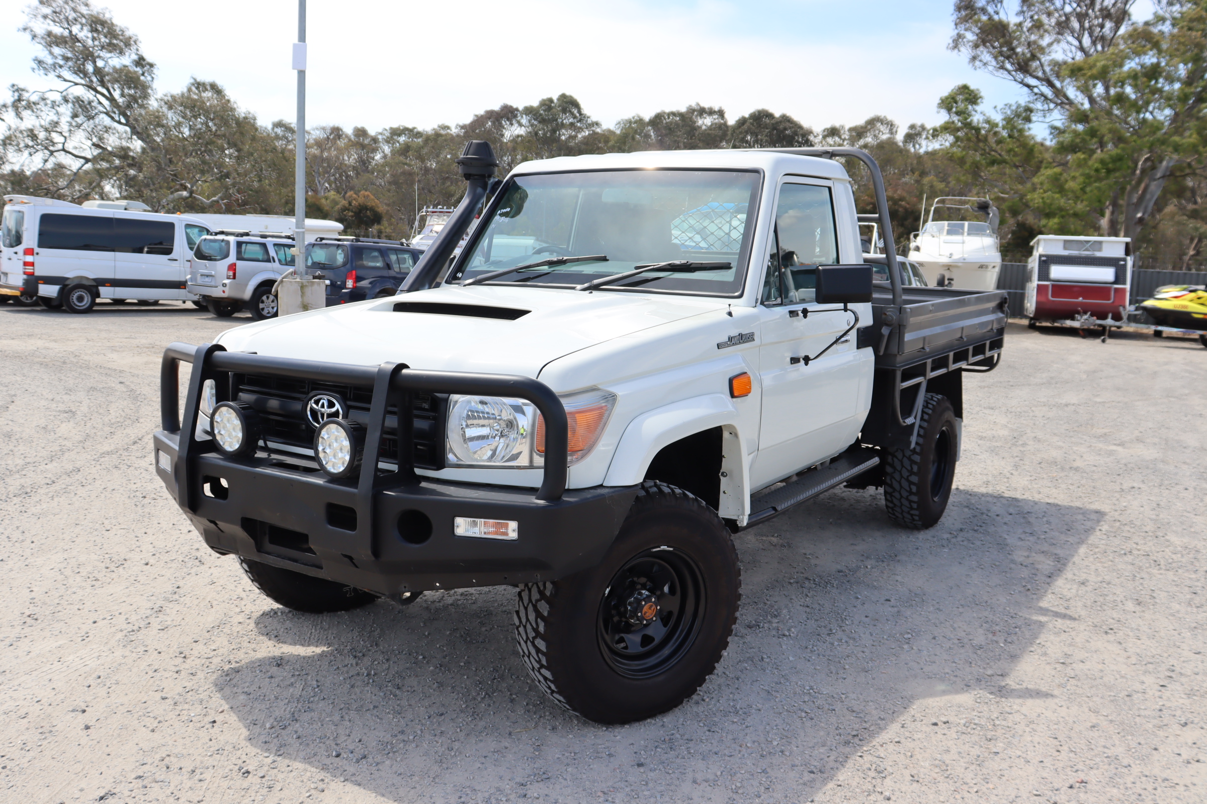 2013 Toyota Landcruiser GX VDJ79R Turbo Diesel Manual Cab Chassis ...