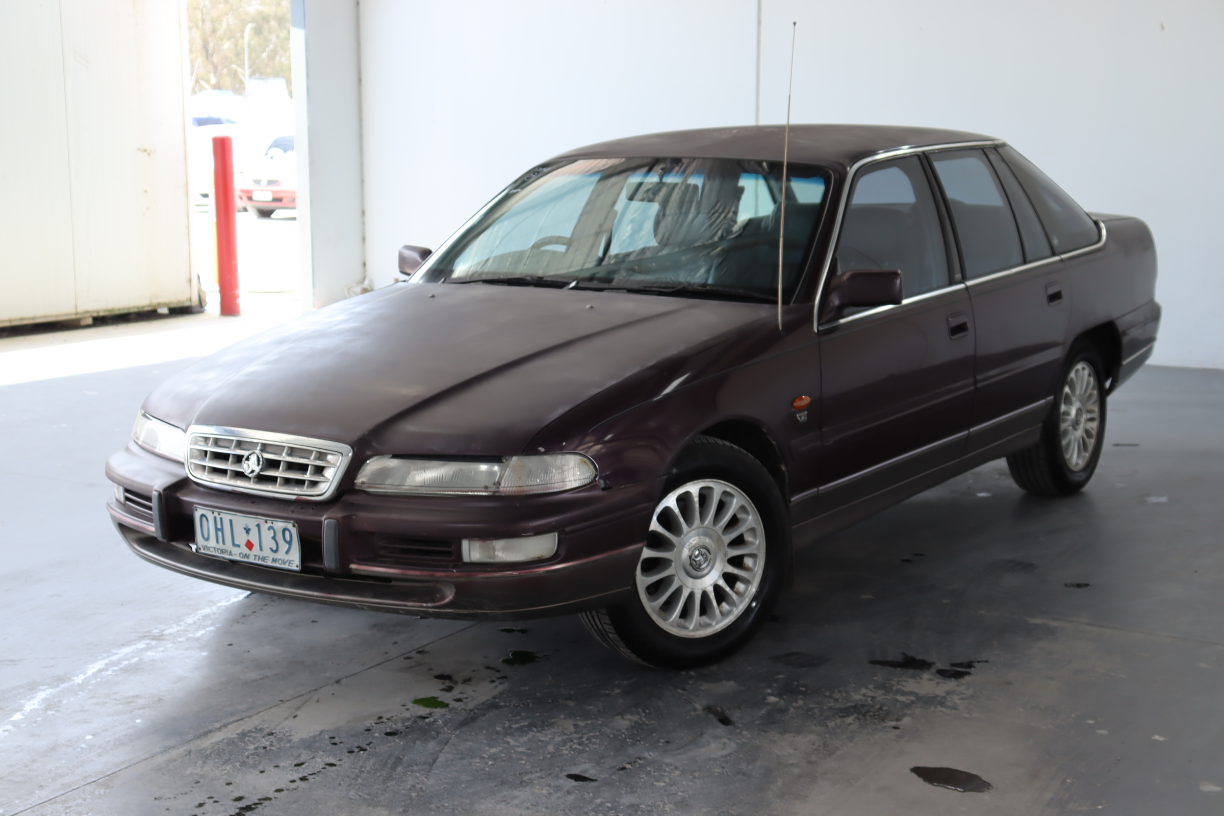 1997 Holden Statesman V6 VS Automatic Sedan