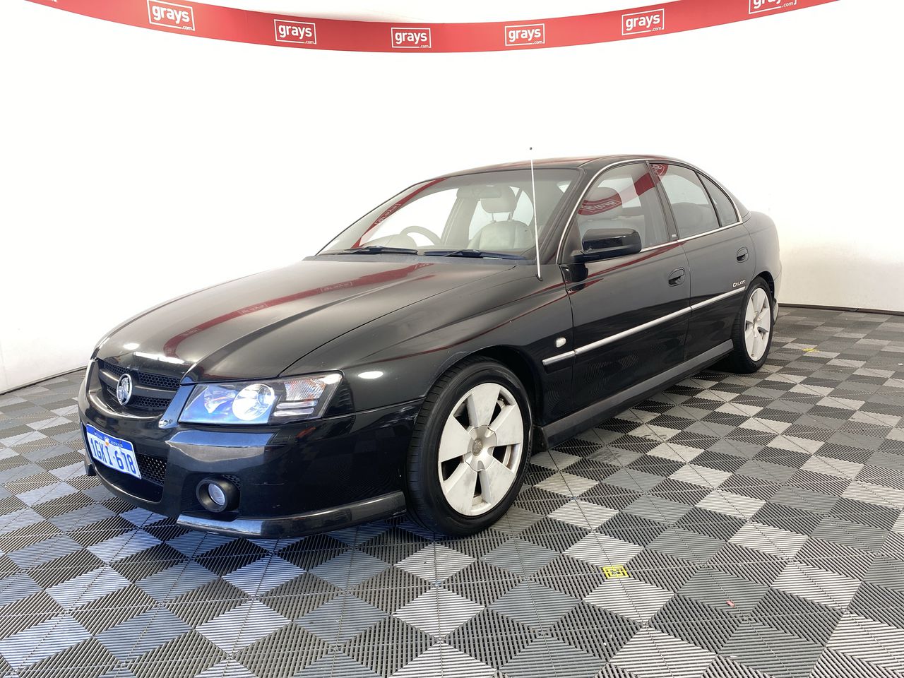 2005 Holden Calais VZ Automatic Sedan Auction (0001-9027801) | Grays ...