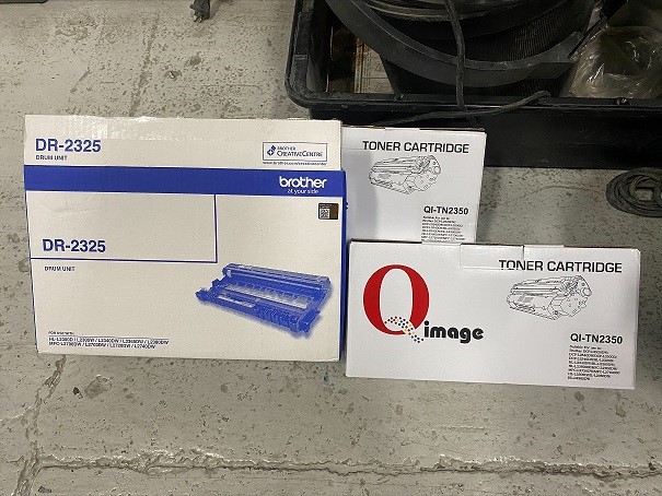 Entire contents of overdue storage including: Gas Flute Fo