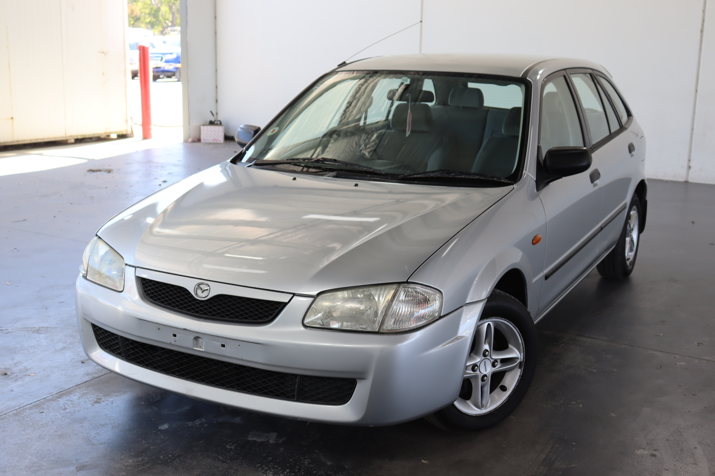 2000 Mazda 323 Astina Shades BJ Automatic Hatchback Auction (0001 ...