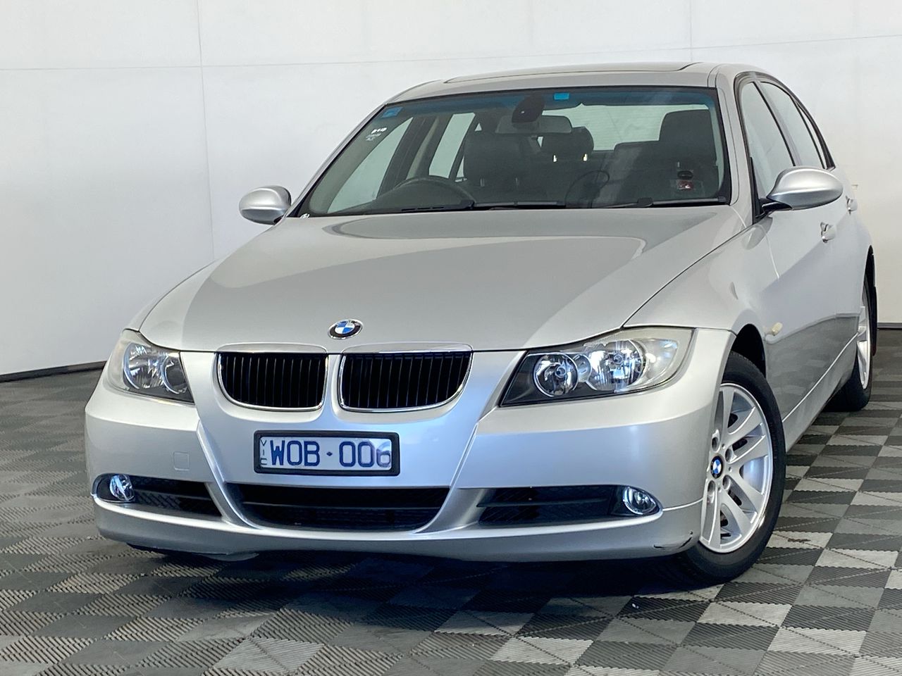 2005 BMW 320i E90 Automatic Sedan Auction (0001-20043282) | Grays Australia