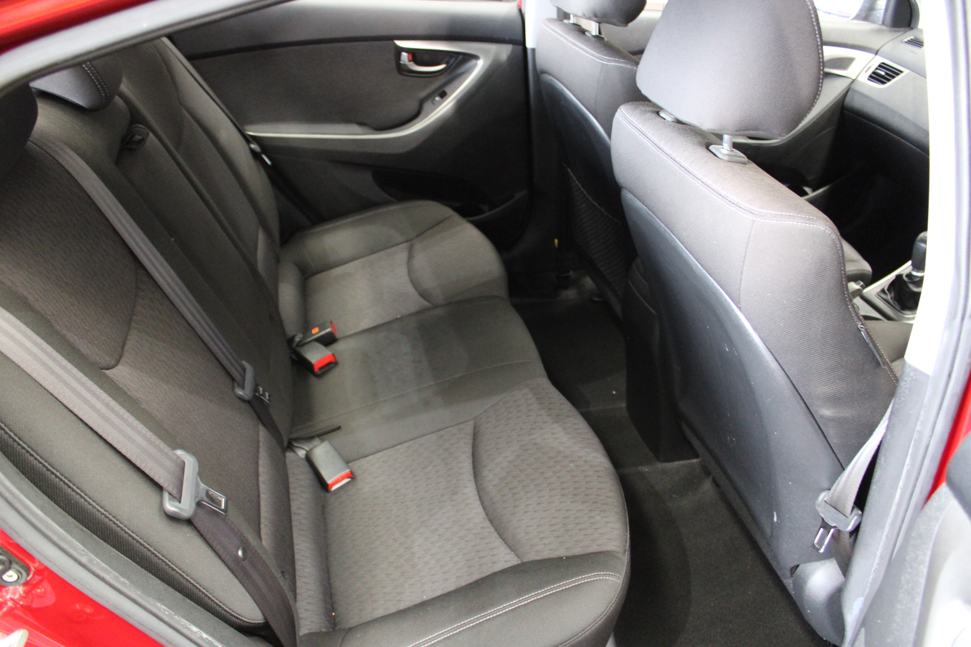 Descubrir 91+ imagen hyundai elantra back seat fold down - In ...