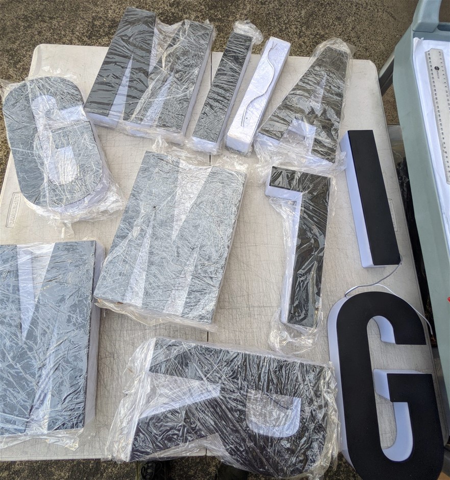 10 x 12V Display Sign Letters 30cm - DELIVERY AVAILABLE Auction (0054 ...