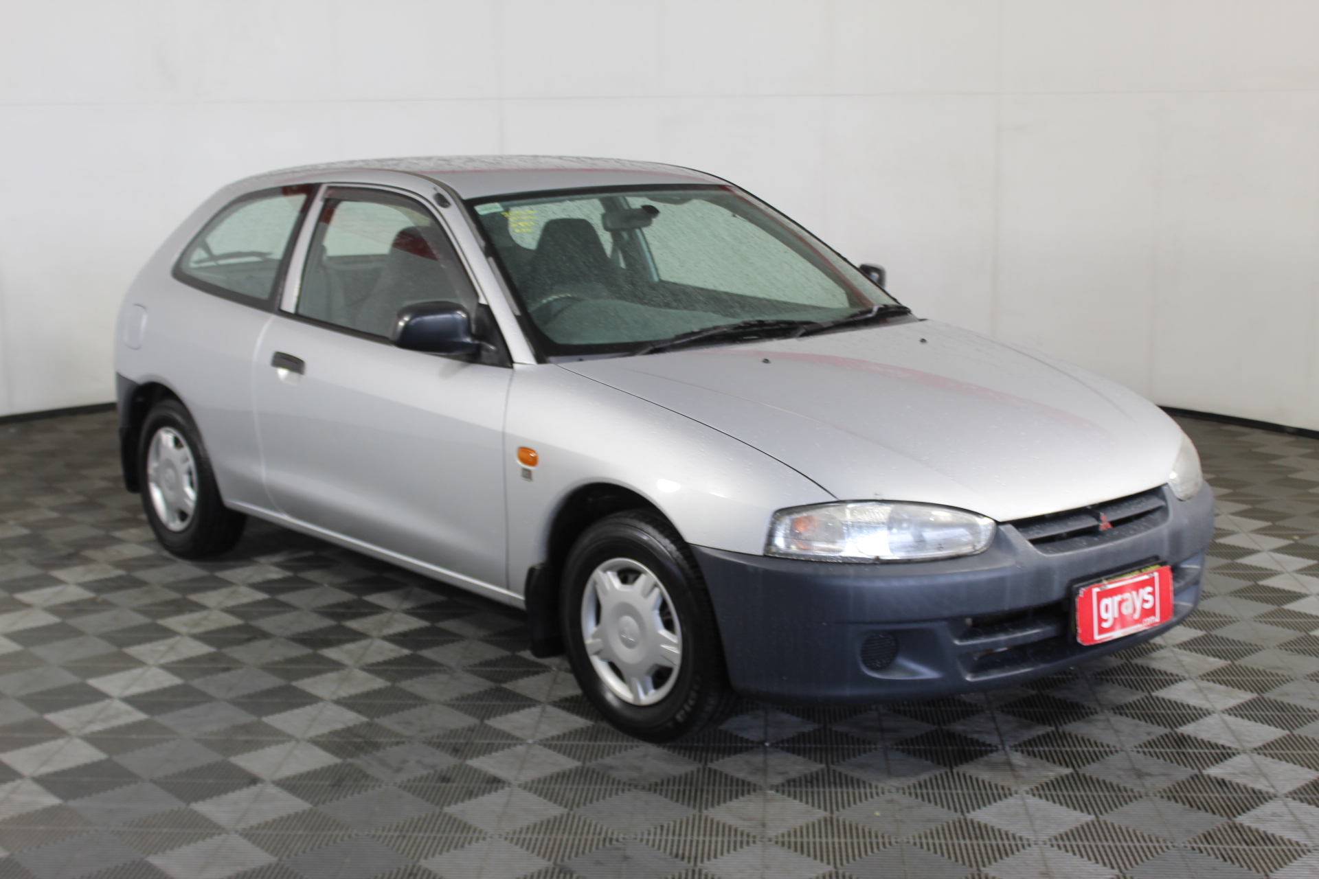 2000 Mitsubishi Mirage CE Automatic Hatchback Auction (0001-10318307 ...