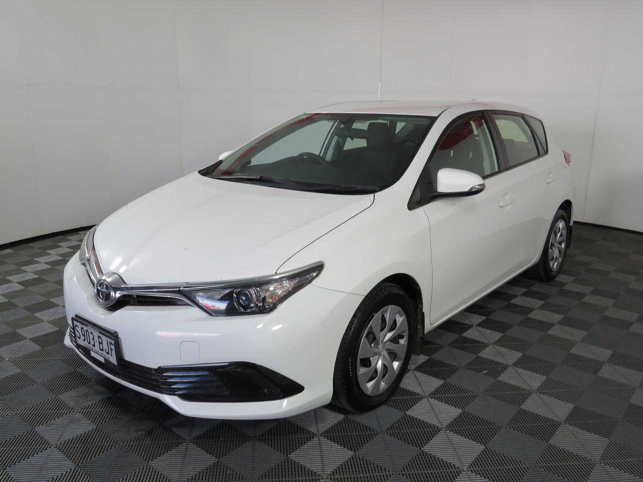 2015 Toyota Corolla Ascent ZRE182R CVT Hatchback Auction (0001-60029805 ...