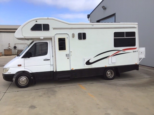 2005 mercedes hot sale sprinter motorhome