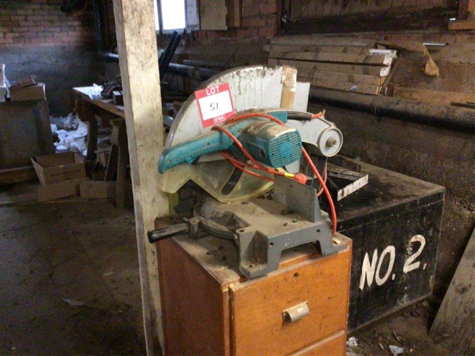 Makita 355mm Mitre Drop Saw Auction (0051-7037024) | Grays Australia