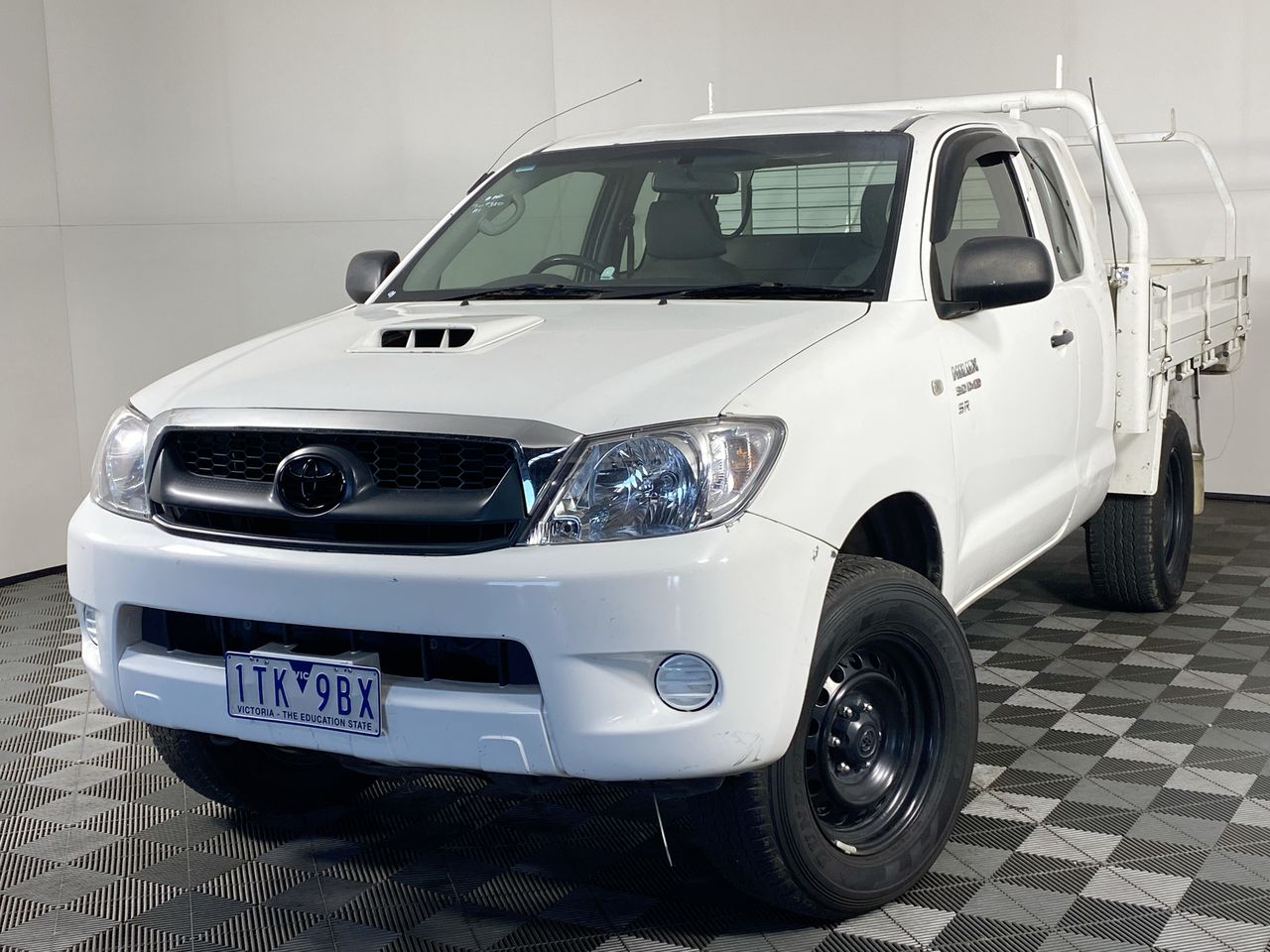 2007 Toyota Hilux SR (4x4) KUN26R Turbo Diesel Manual Ute Auction (0001 ...