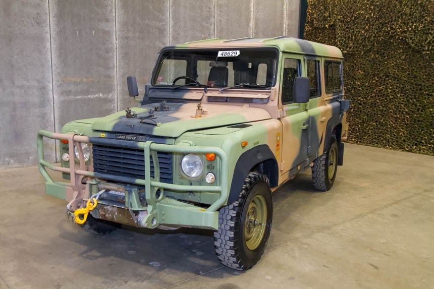 Land rover commander