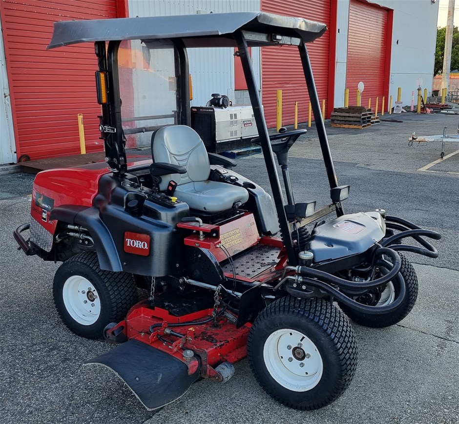2016 Toro Groundsmaster 360 Quad Steer Mower Auction (00017038264