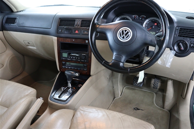 2000 Volkswagen Bora 2.3L V5 1J Automatic Sedan Auction (0001-20050983)