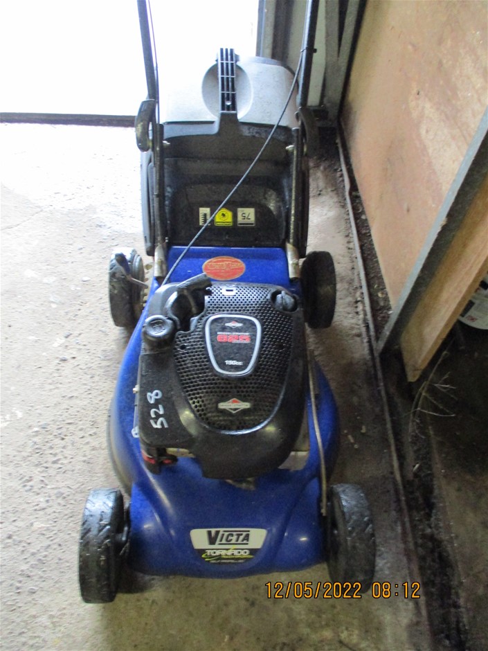 Victa tornado mower 625 deals series 190cc manual