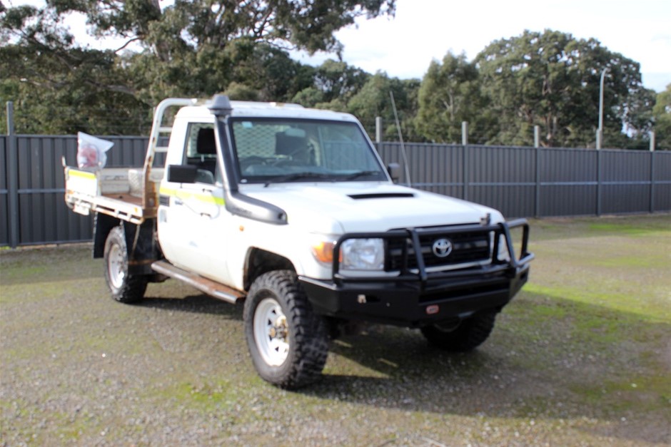 2016 Toyota Landcruiser V8 Turbo Diesel Auction (0001-20053301) | Grays ...