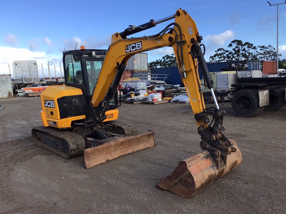 2017 JCB Excavator, 2006 Iveco Eurocargo Truck & Sweeper