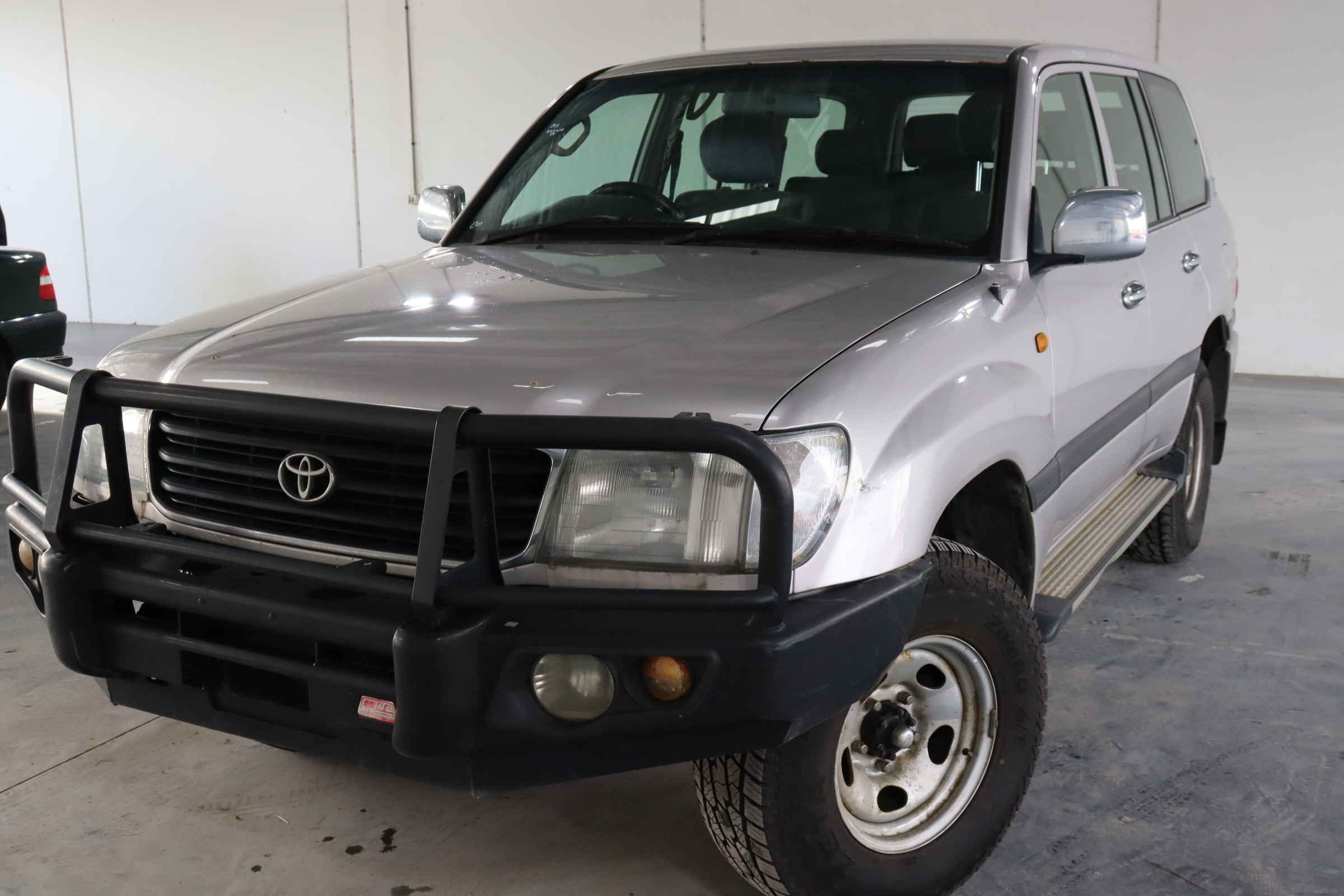 2000 Toyota Landcruiser GXL (4x4) FZJ105R Automatic 8 Seats Wagon ...