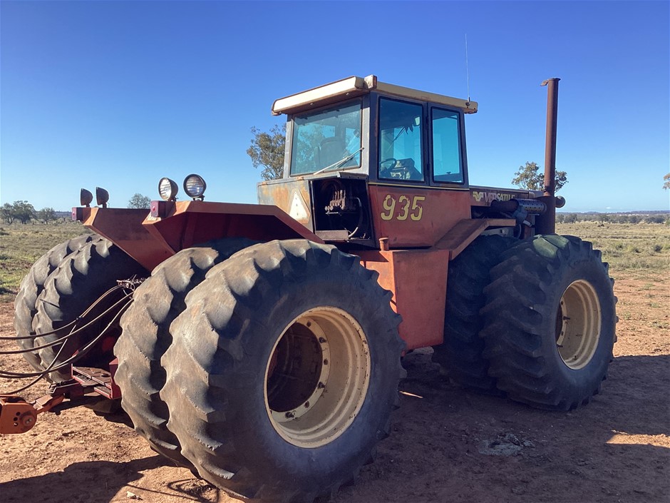 1981 Versatile 935 Articulated 4WD Tractor Auction (00417039575