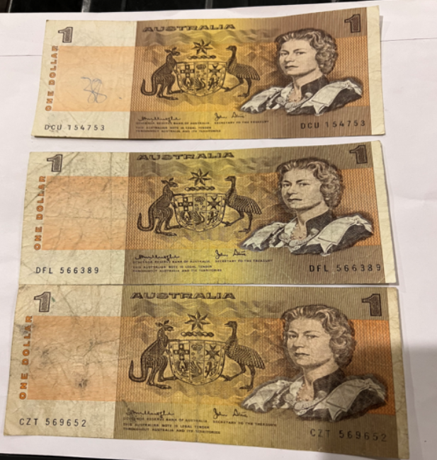 Australian One Dollar Note Auction (00082544489) Grays Australia