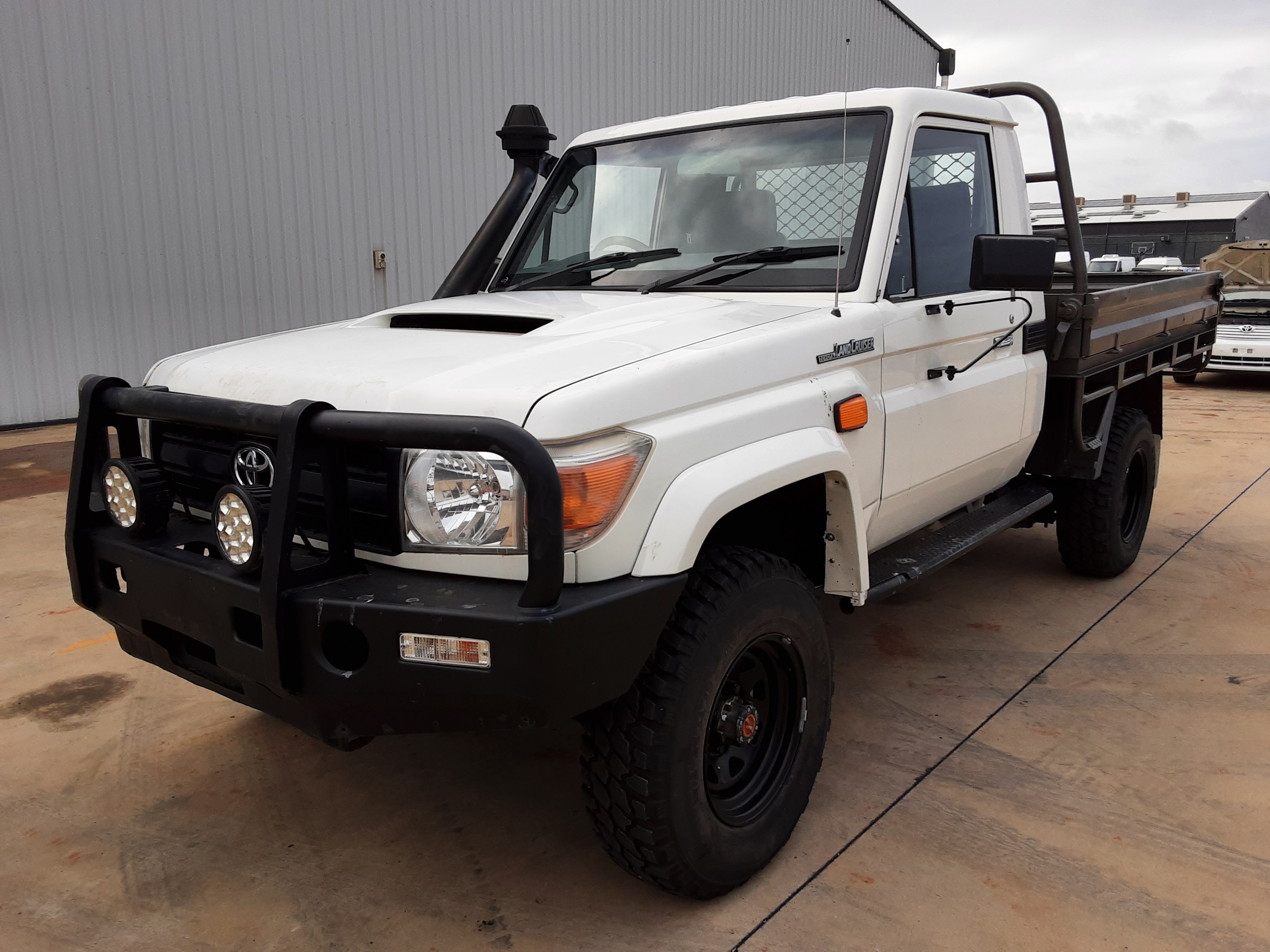 2013 Toyota Landcruiser GX VDJ79R Turbo Diesel Manual Cab Chassis ...