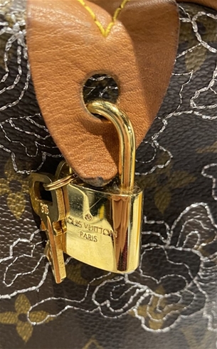 Louis-Vuitton-Dentelle-speedy-30-limited-edition-satchel