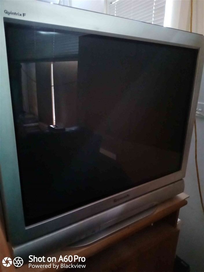 Panasonic TV Flat Screen Quintrix F 32