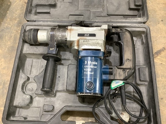 XU1 XRH 850 Rotary Hammer Drill Auction 0130 9033332 Grays