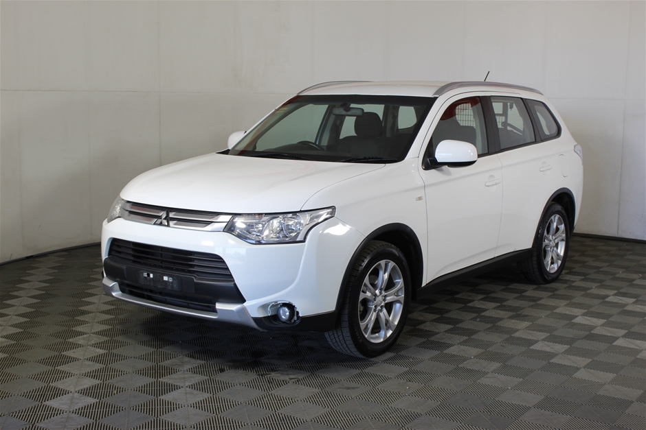 2014 Mitsubishi Outlander ES 4WD ZJ CVT Wagon Auction (0001-10325170 ...