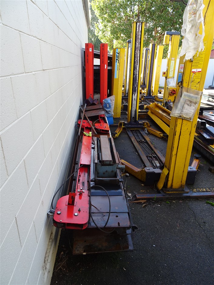 Molnar 3000S 4 Post Hoist (Gawler, SA) Auction (00108015824) Grays