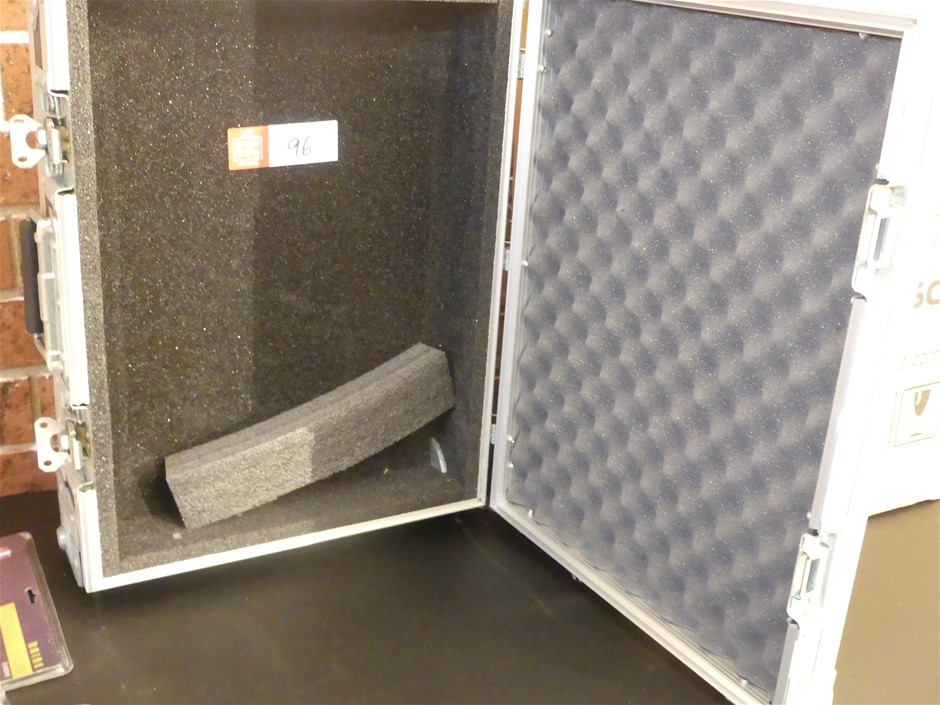 Metal Camera Case with Protective Lining Auction (00963022760) Grays